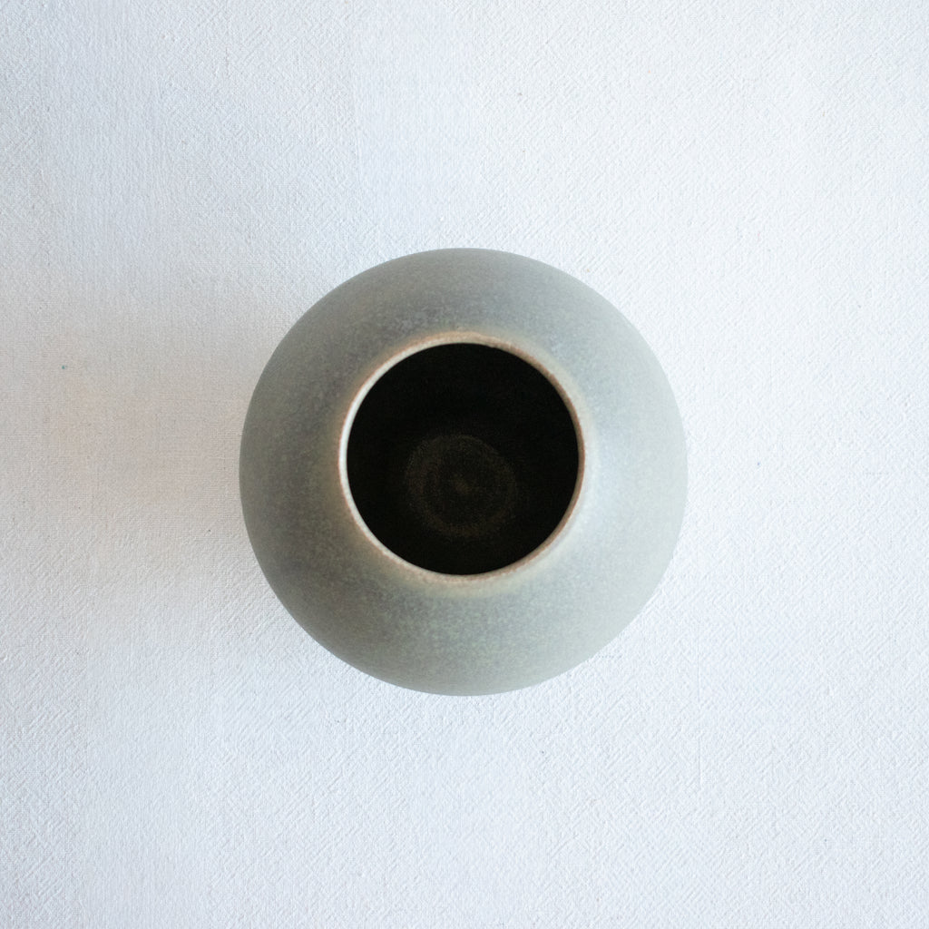 Orb Vase - Mineral