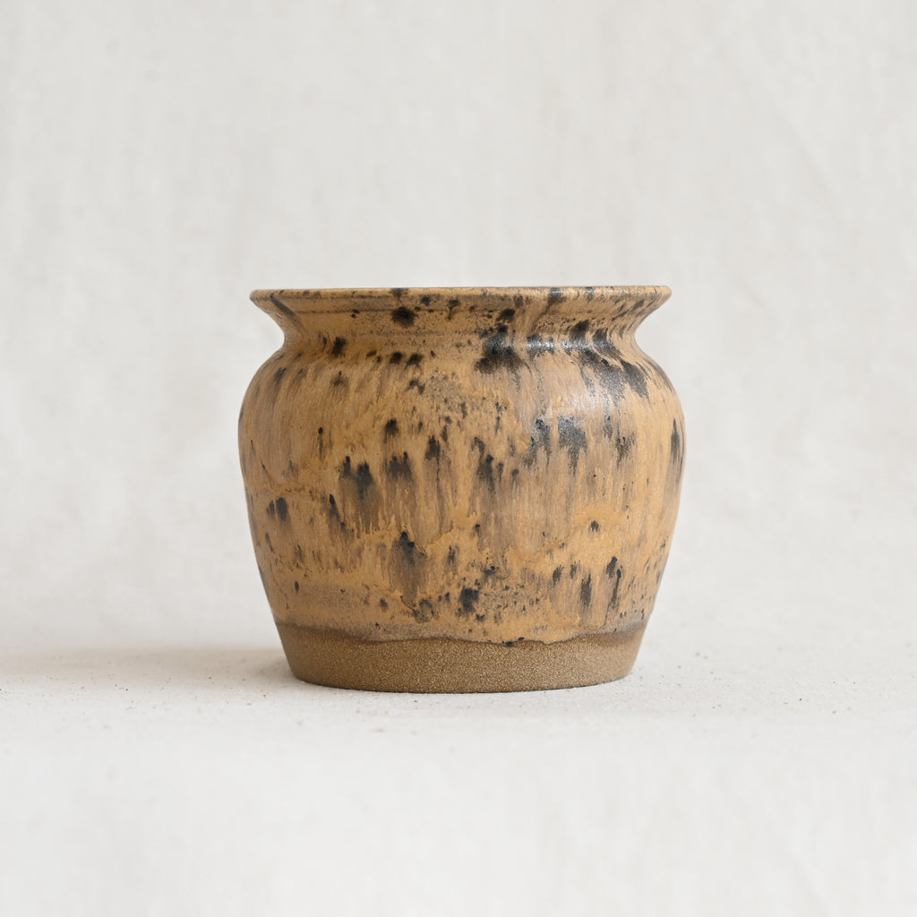 Vase - Sandstone